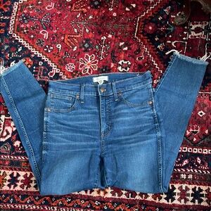Madewell 10” High Rise Skinny Jeans With Frayed Hem